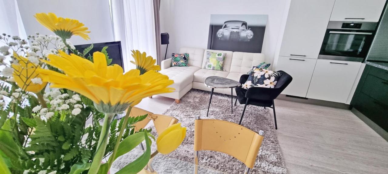 Casa Bianca - 2 Bedroom Design Apartment Trieste Extérieur photo